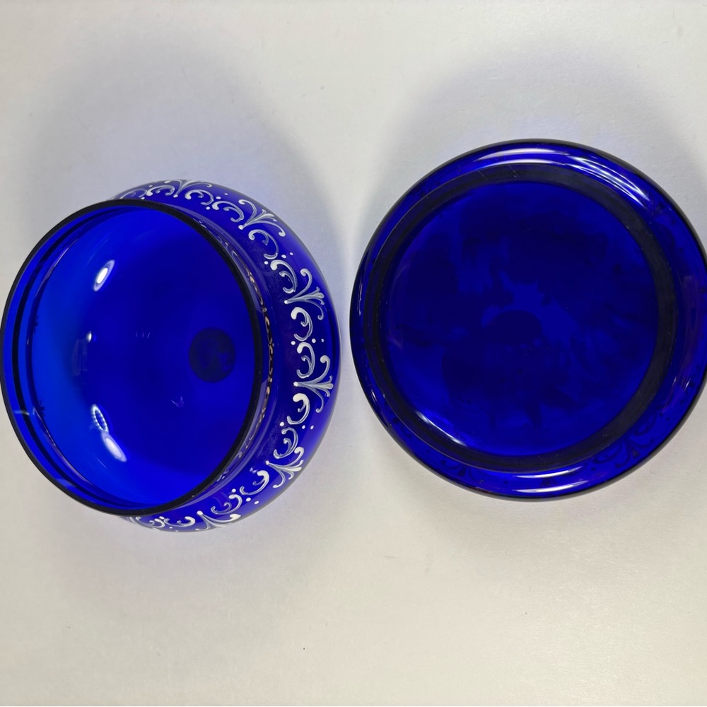 Czech Glass Handmade Cobalt Enamel Painted Victorian Couple Trinket Box Gold Rim - Picture 4 of 8